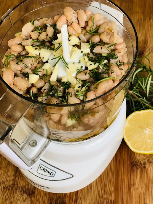 White beans, olive oil, lemon and rosemary