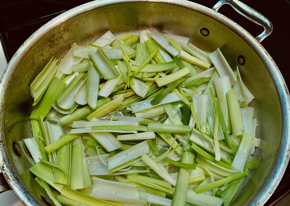 Butter Braised Leeks with Parmesan and Thyme - Very Smart Ideas