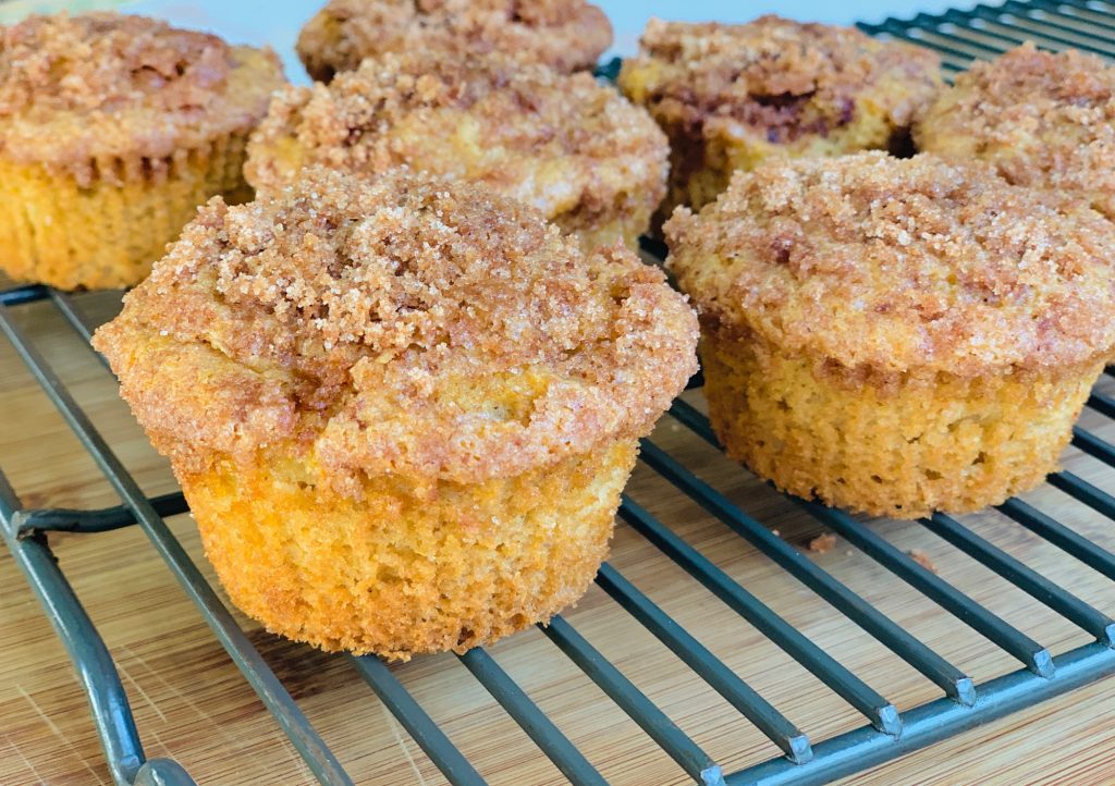 Cinnamon Apple coffee cake muffins