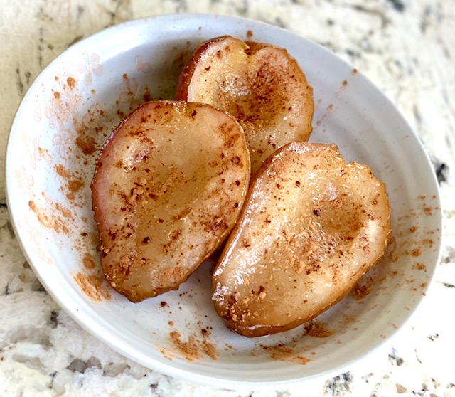 Baked Pears with cinnamon