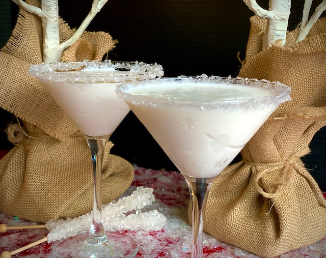 White Christmas Martini (Festive White Chocolate Martini)