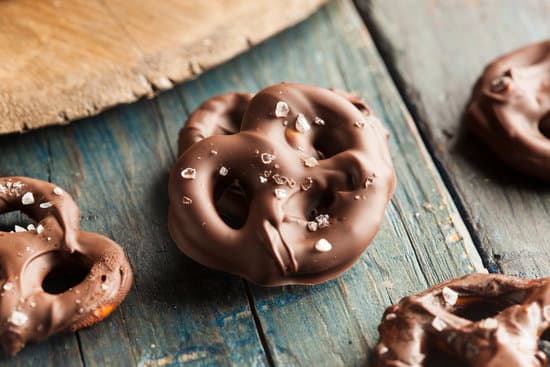 Homemade Chocolate Covered Pretzels with Sea Salt