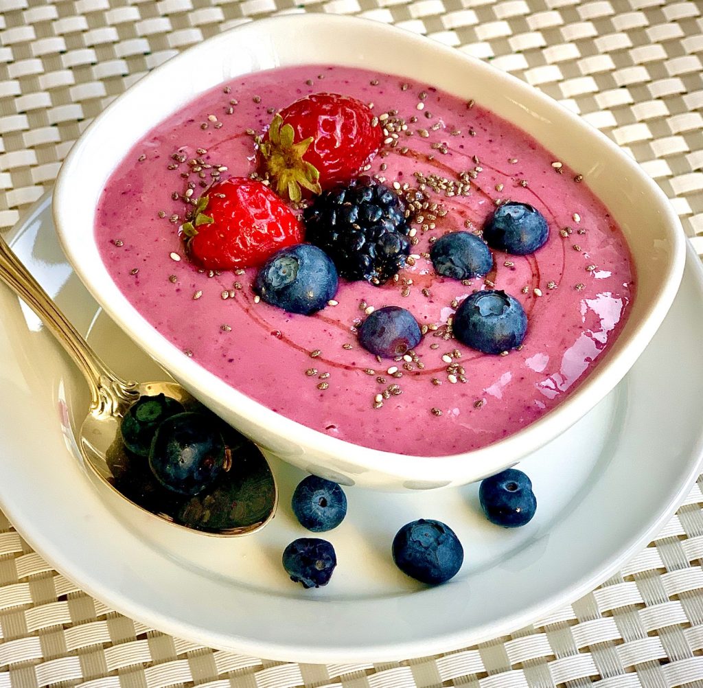 Berry with Banana Smoothie Bowl