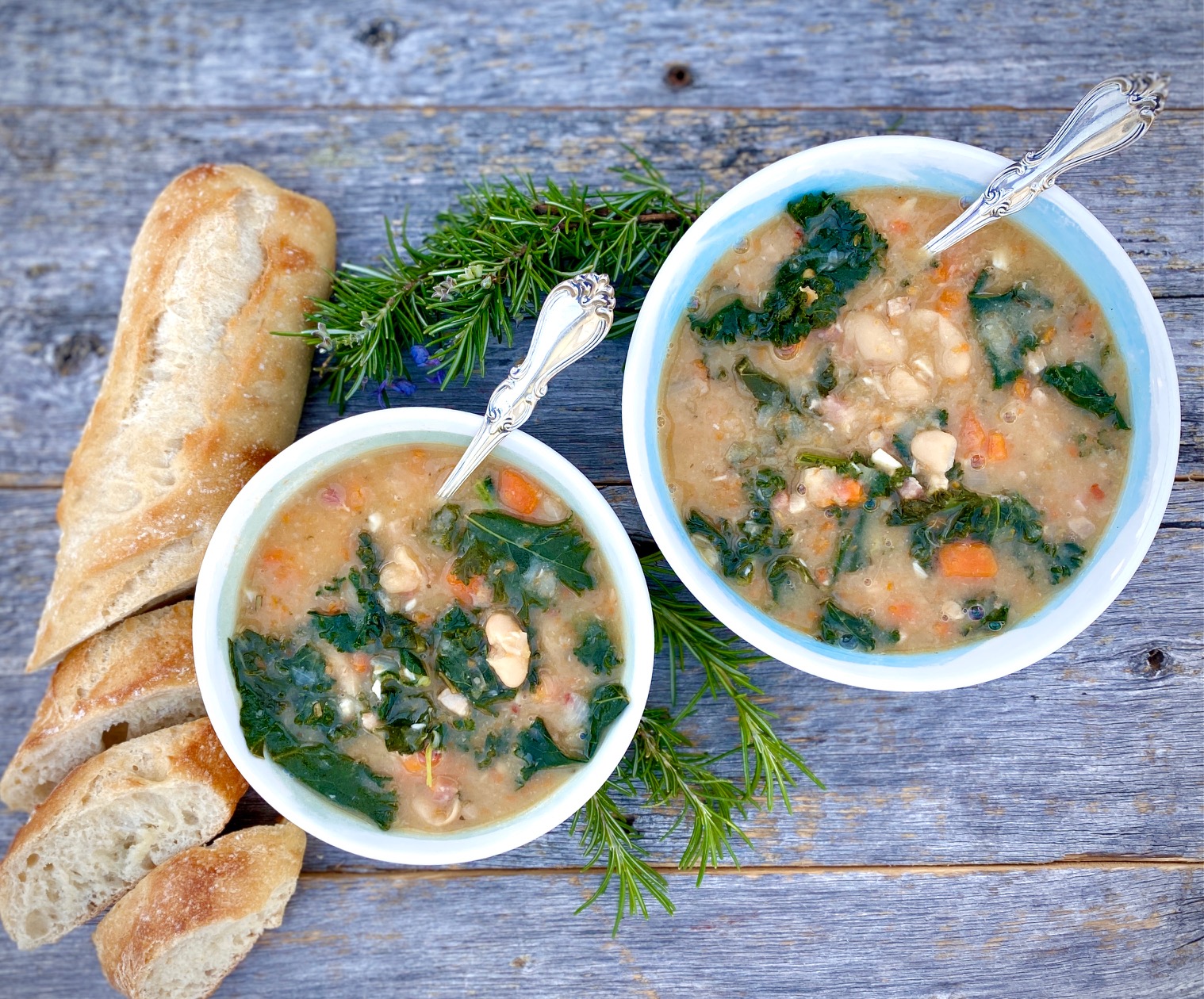 2 bowls of Kale White bean soup with bread
