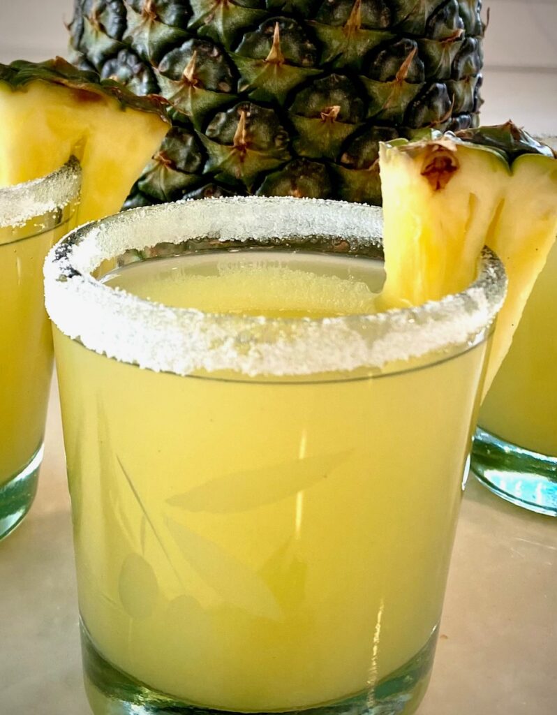 Pineapple on sale vodka cocktail