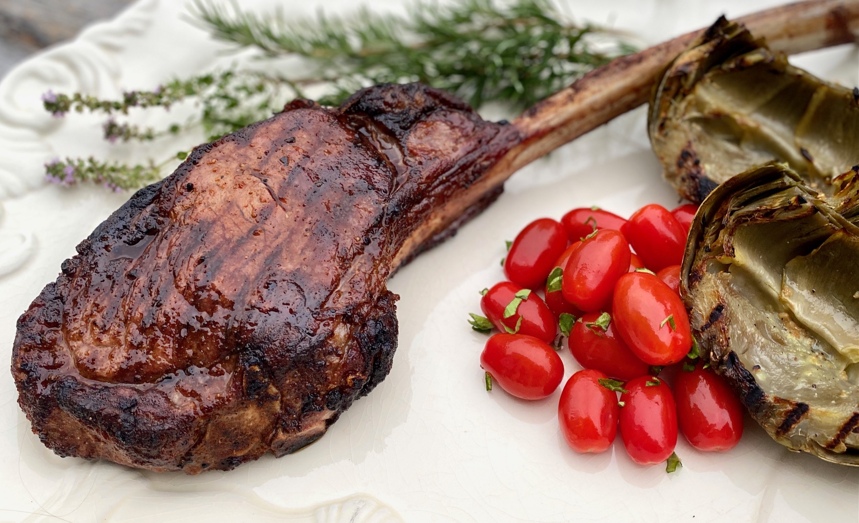 tomahawk steak on grill