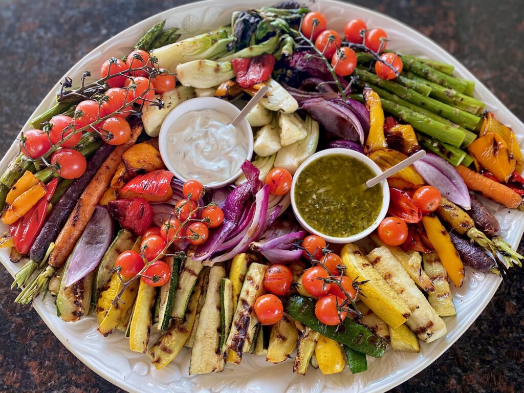 veggie platter with sauces