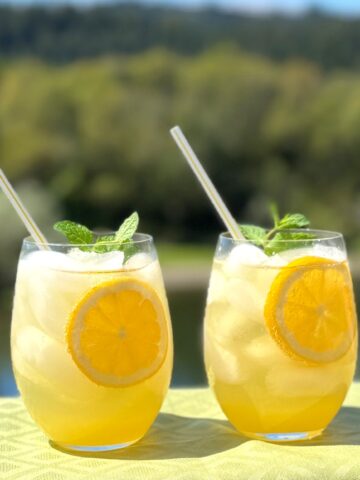 Limoncello Spritz Cocktail