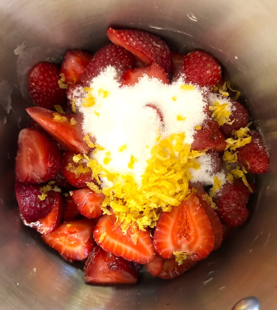 Making Strawberry Sauce Recipe