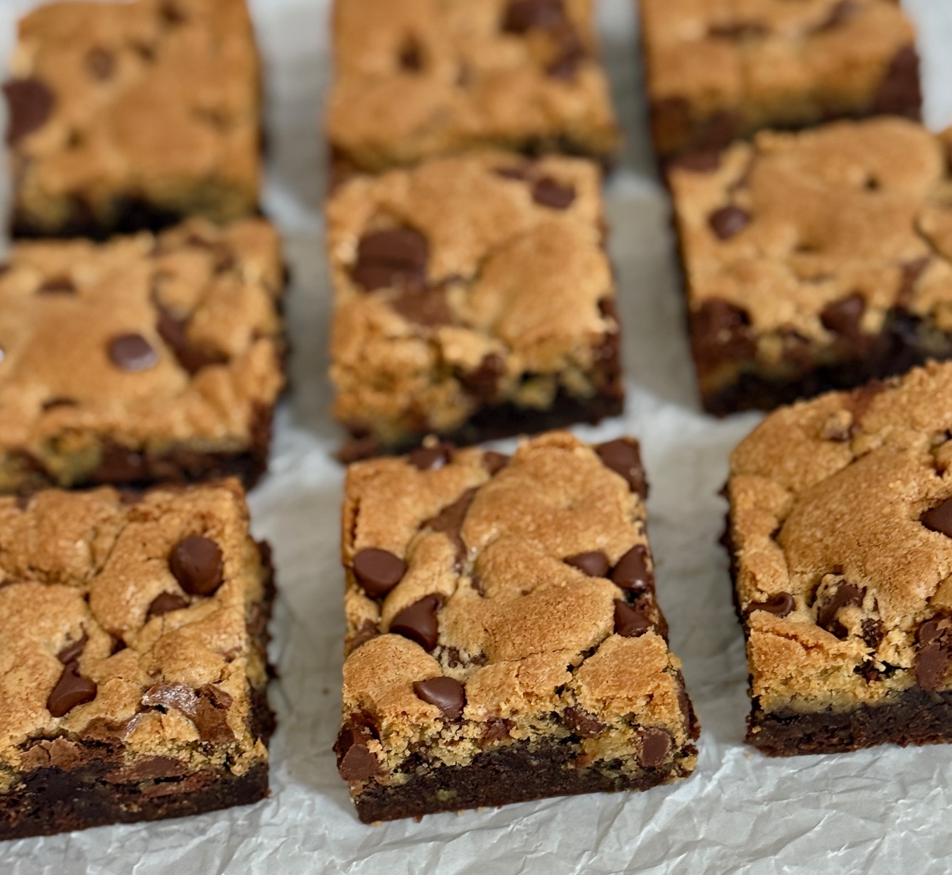 Brookie cookies lined up