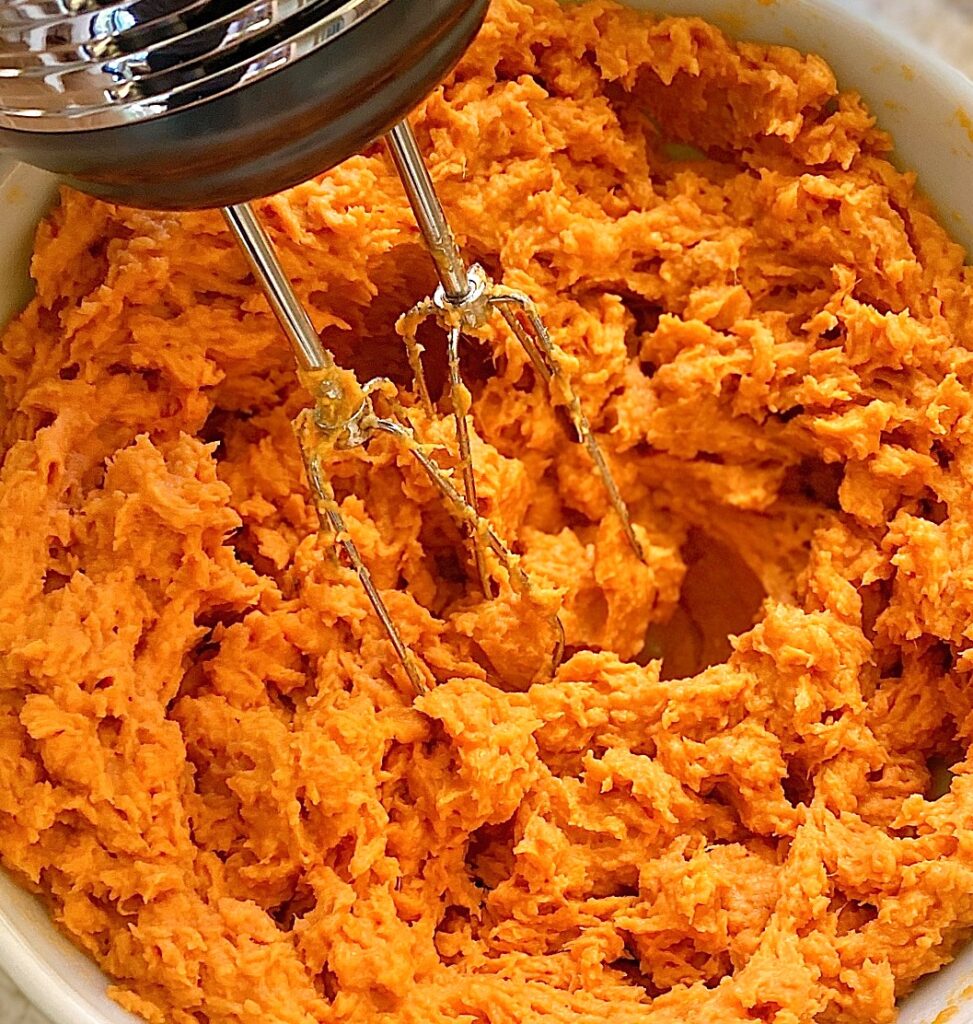 Blending sweet potatoes with blender