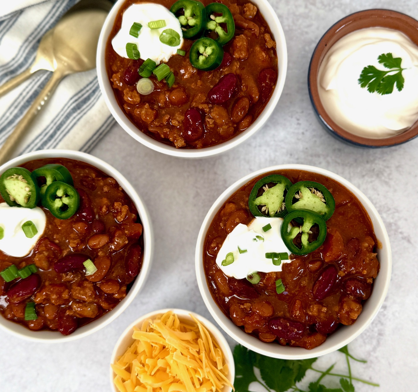 chili bowls and garnishes